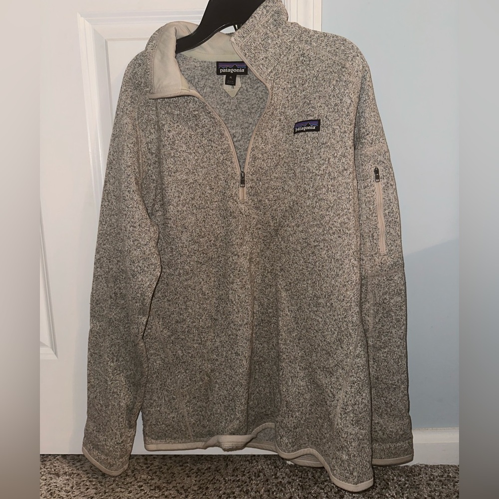 Womens Patagonia quarter zip!